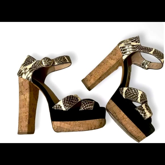 $1050 Valentino Snakeskin Cork Block Platform Open Toe Heels Size 37 (US 7)